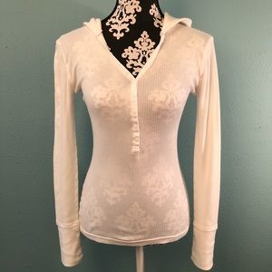 🌟 White hooded long sleeve t shirt